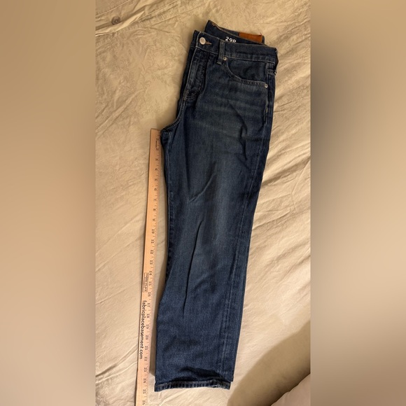 Classic straight jeans from JCrew in 29P, barely worn, EUC. - Picture 5 of 5